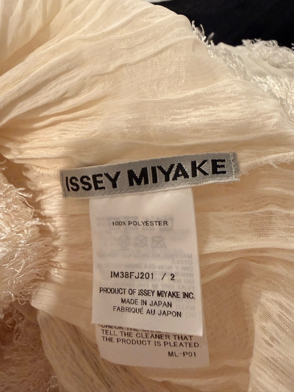 BEAUTIFUL ISSEY MIYAKE Cream Textured V-Neck Button Cardigan - Picture 13 of 13